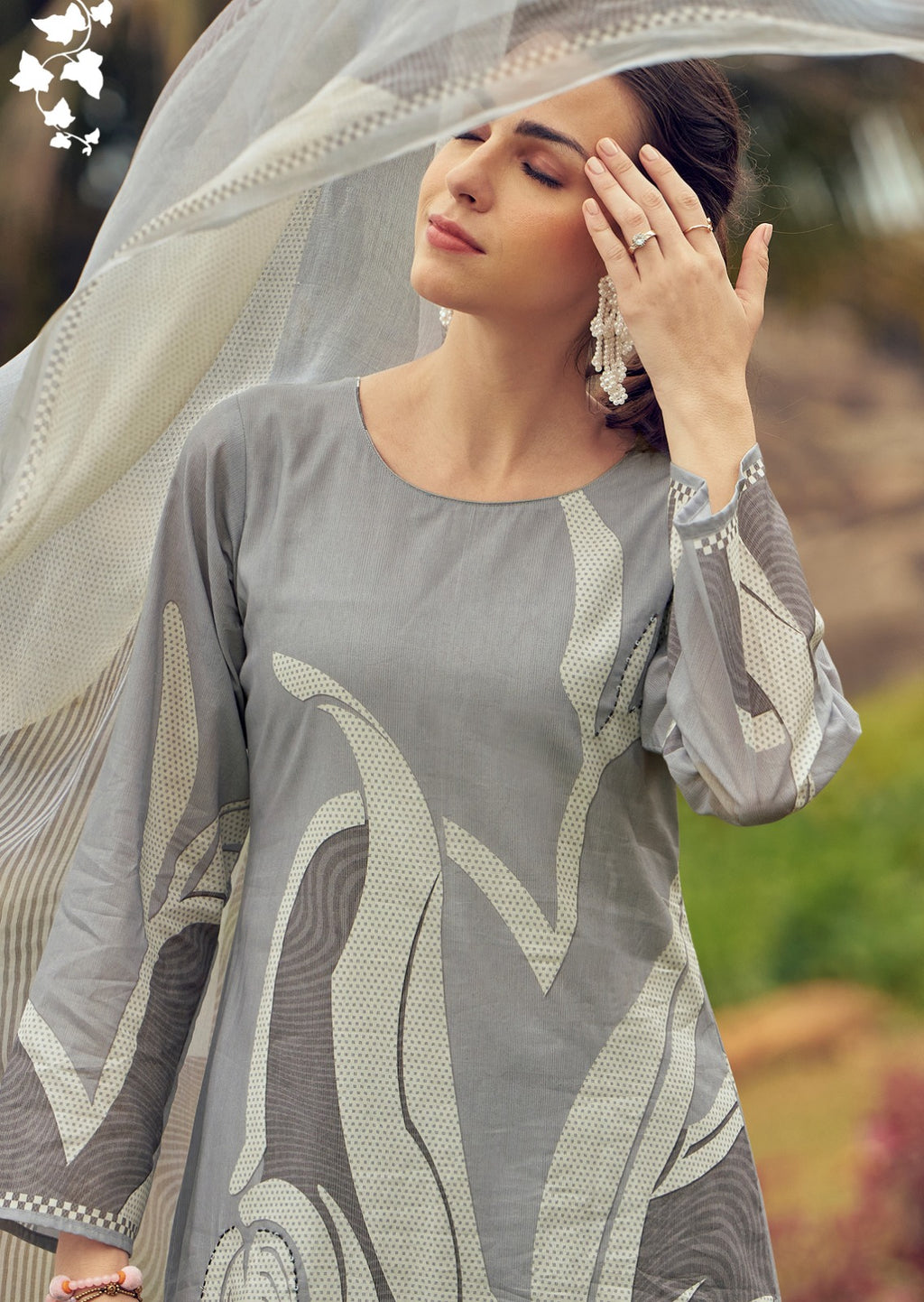 SAFINA Lawn  Cotton With DIgital Printed Festival Wear Unstitched Salwar Suit 6 Piece Cataloge